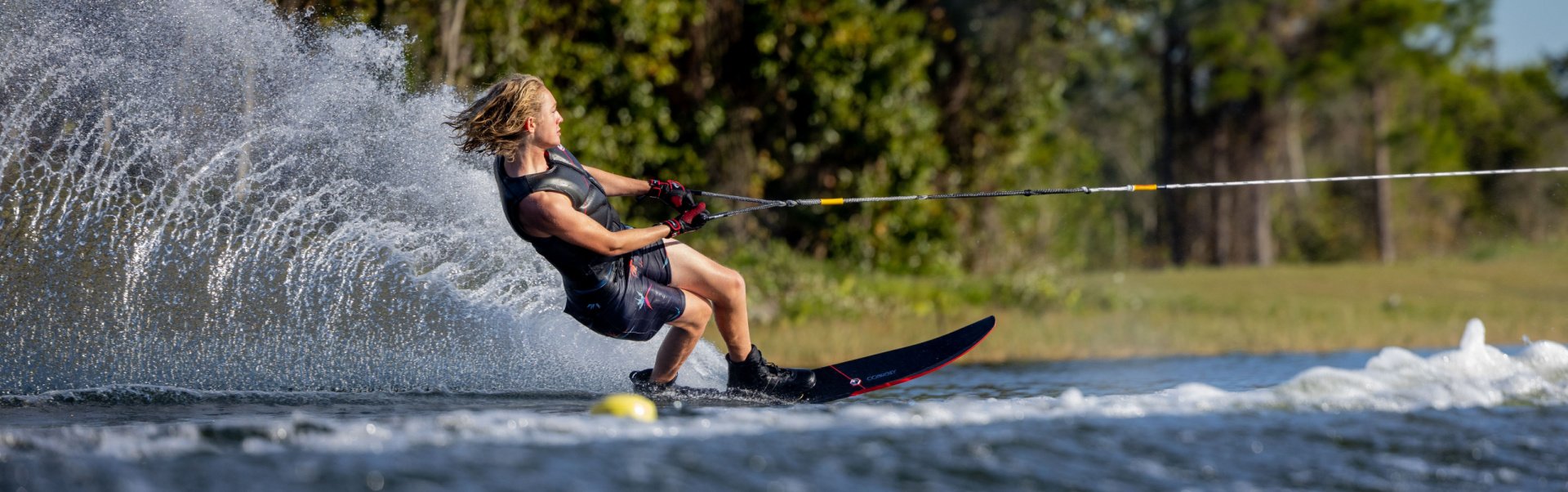 Connelly Skier DV8 water ski